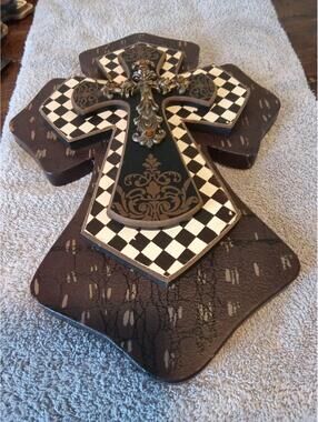 Decorative Gothic Cross Wall Hanging Plaque 15x11